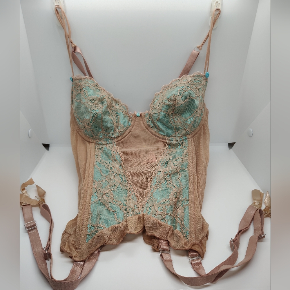 Bustier with garter straps M